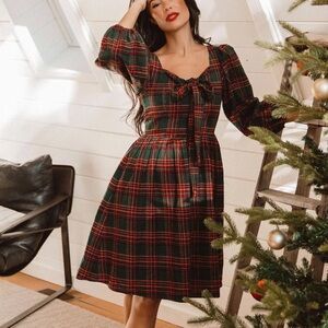 Ivy City Co Margo Red/Green Plaid Midi Women's Dress - Size Medium